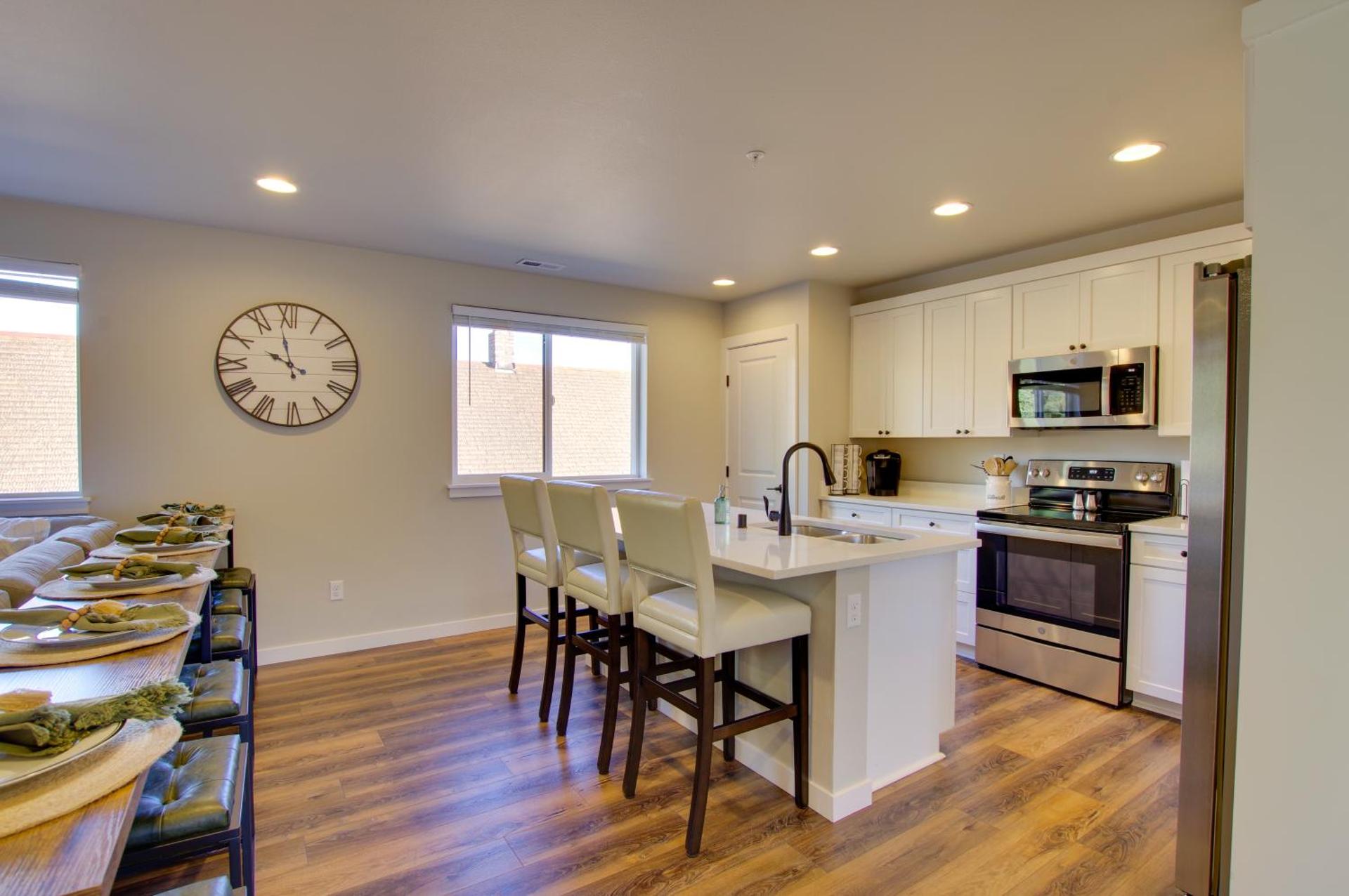 Monroe Apartment Near Evergreen State Fairgrounds!