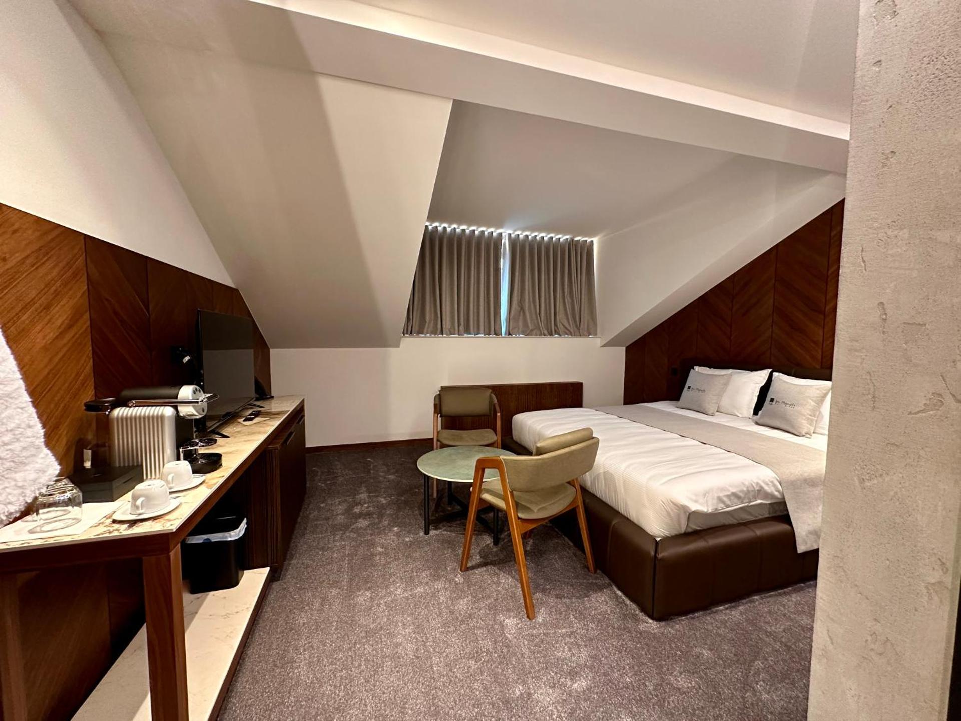 Hôtel Restaurant & Spa Les Planets