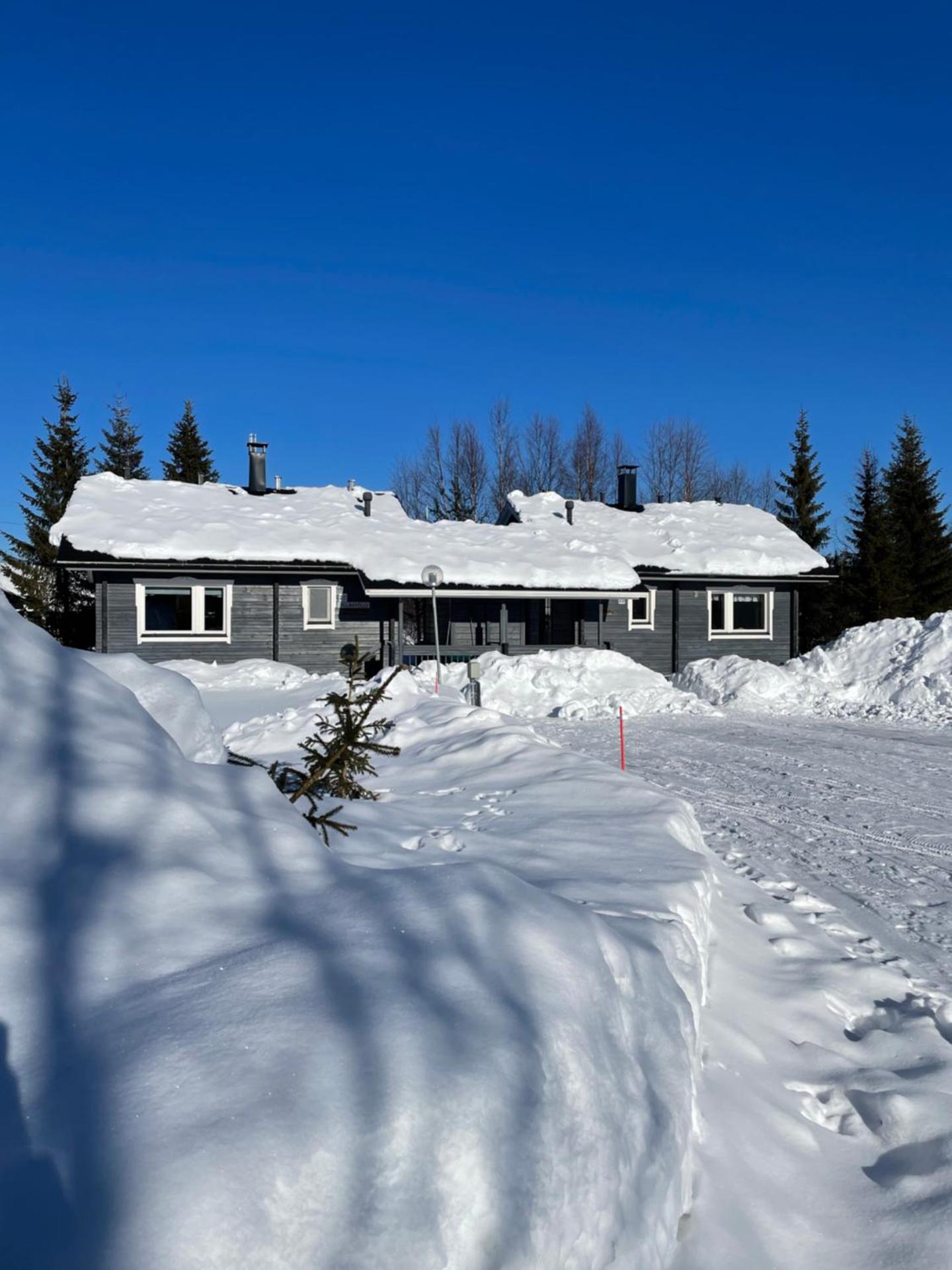 Yllästölli 2 D, Äkäslompolo