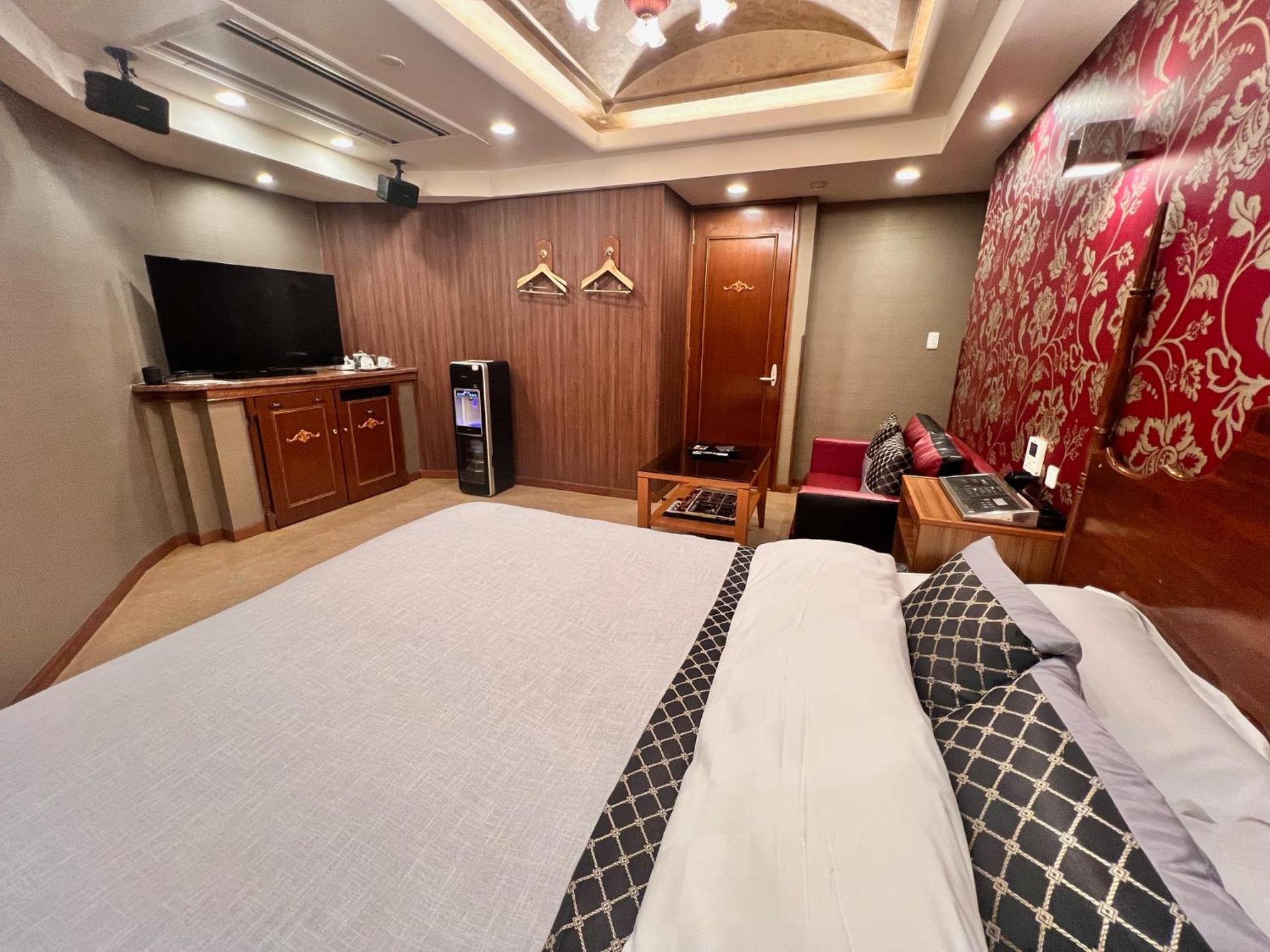 Hotel Crystal Gate Nagoya - Couple Hotel