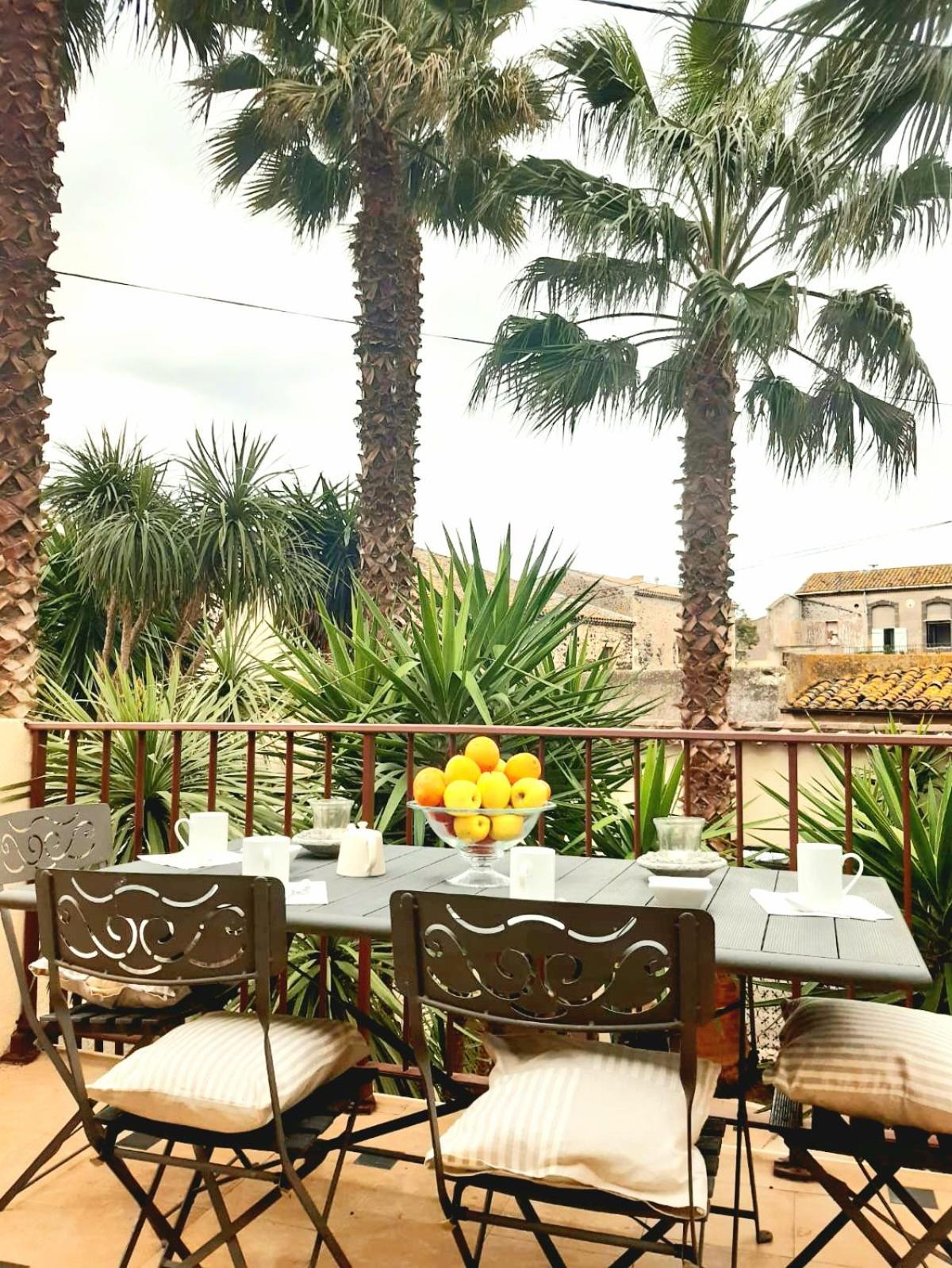 Le Médicis - Centre village calme