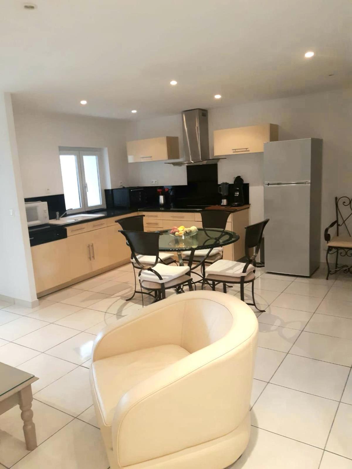 L'Olivier - Centre village - Au calme