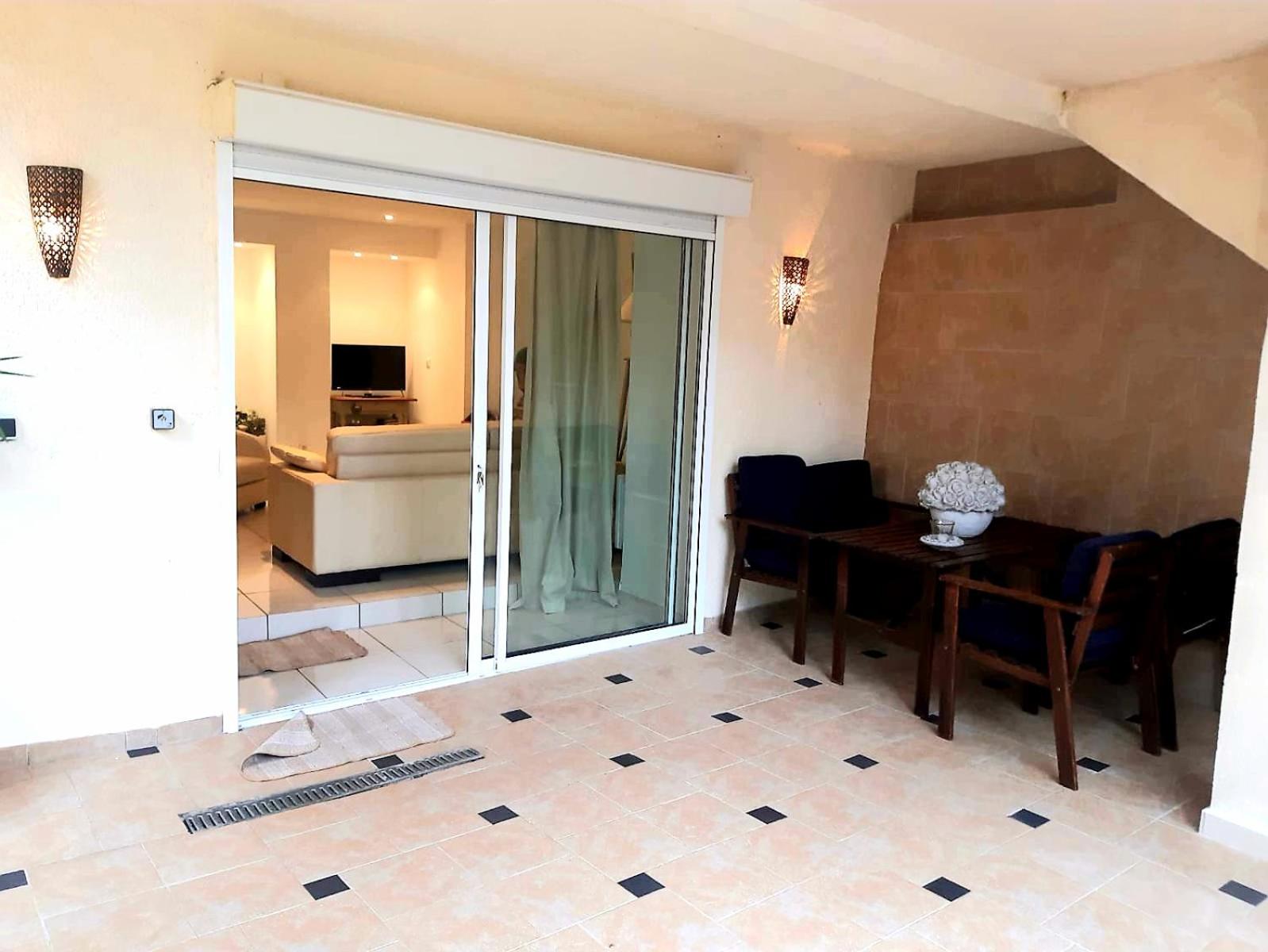 L'Olivier - Centre village - Au calme