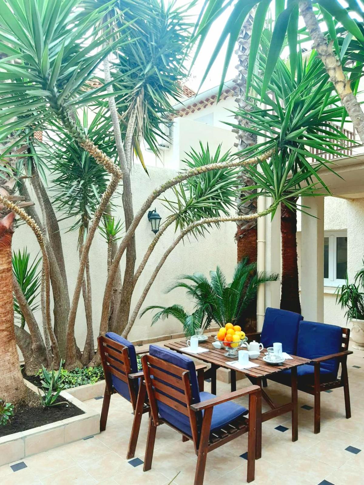 L'Olivier - Centre village - Au calme