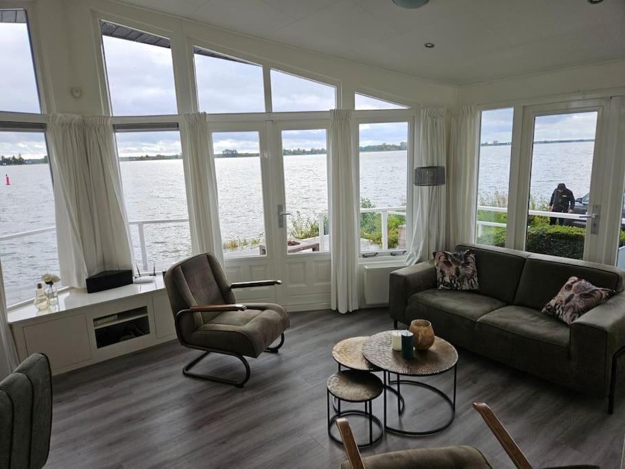 Chalet "Aan ut water" Elburg