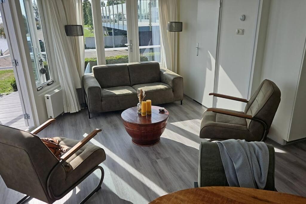 Chalet "Aan ut water" Elburg