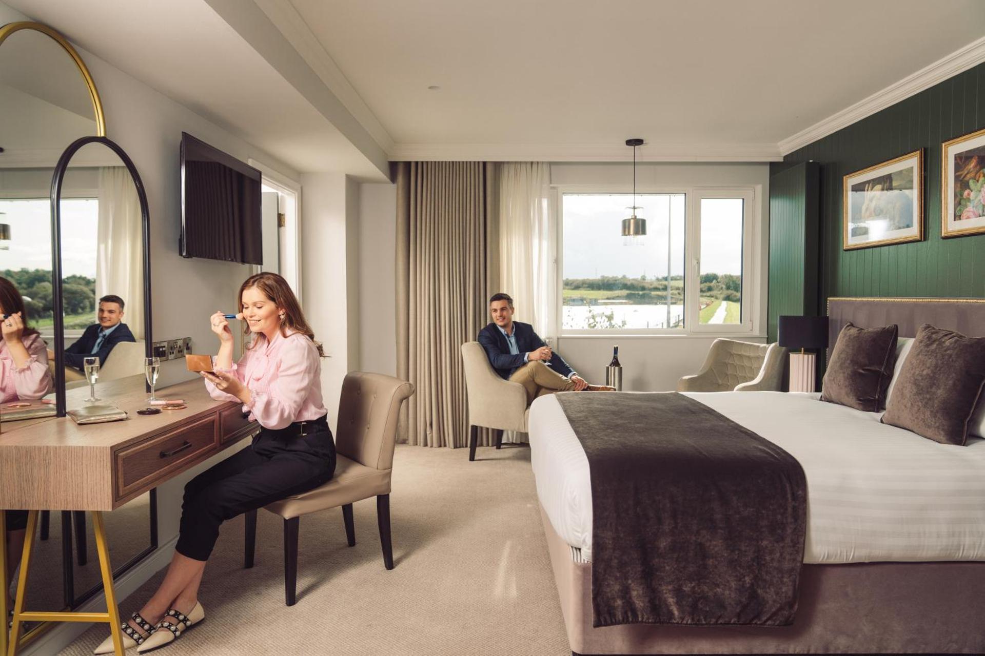 Ivanhoe Inn and Hotel