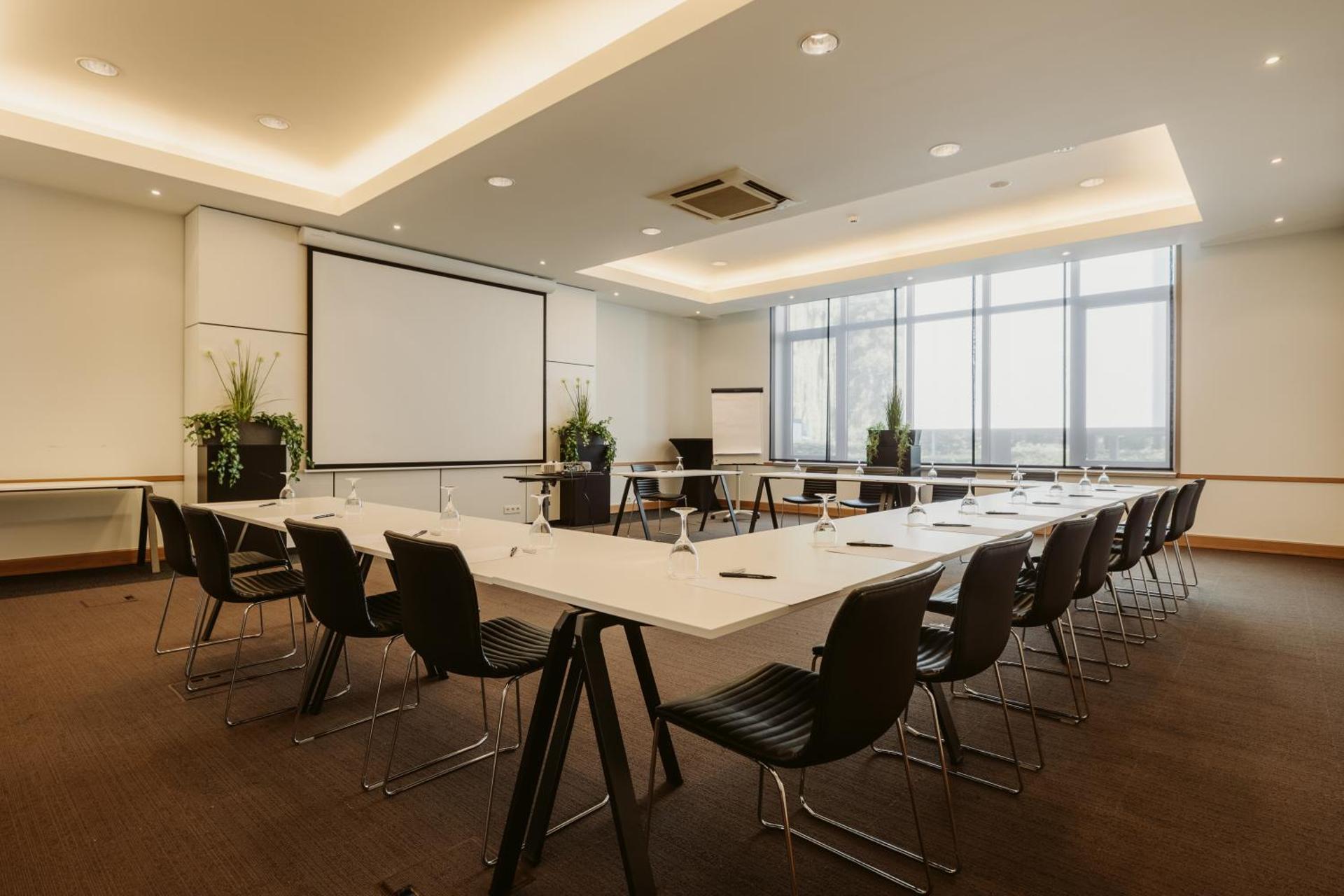Meeting/conference room