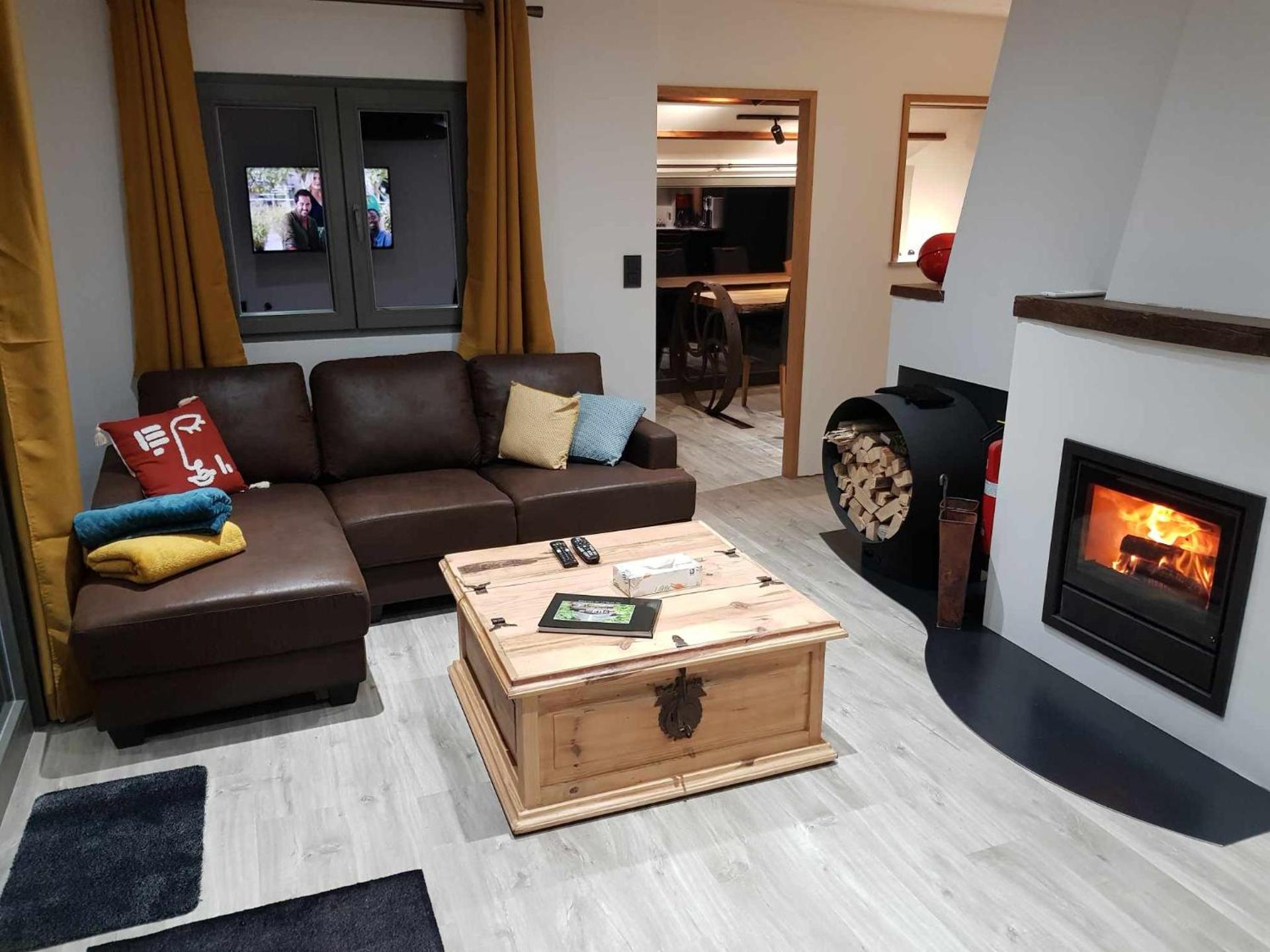 Communal lounge/ TV room