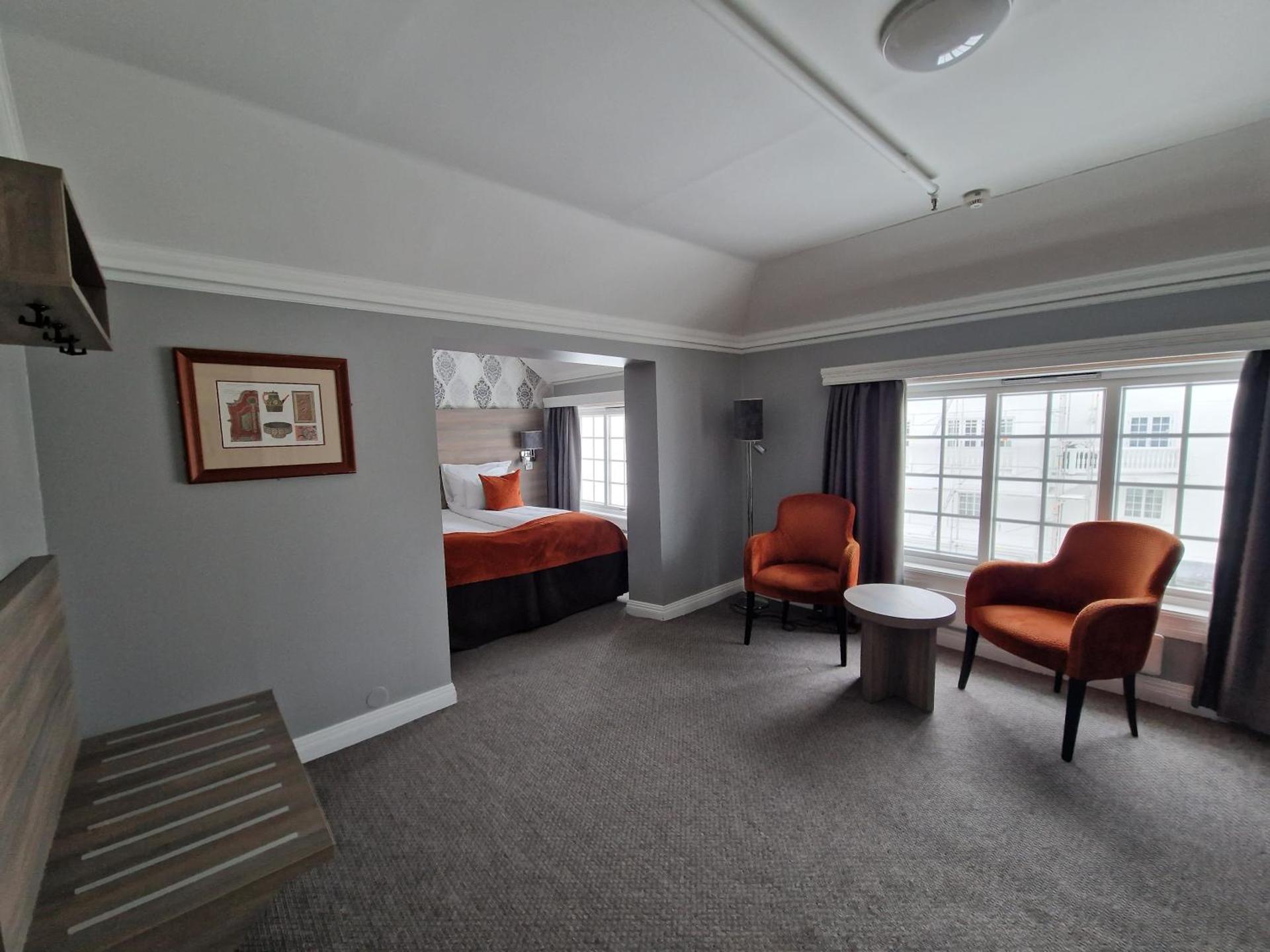 Photo of the whole room