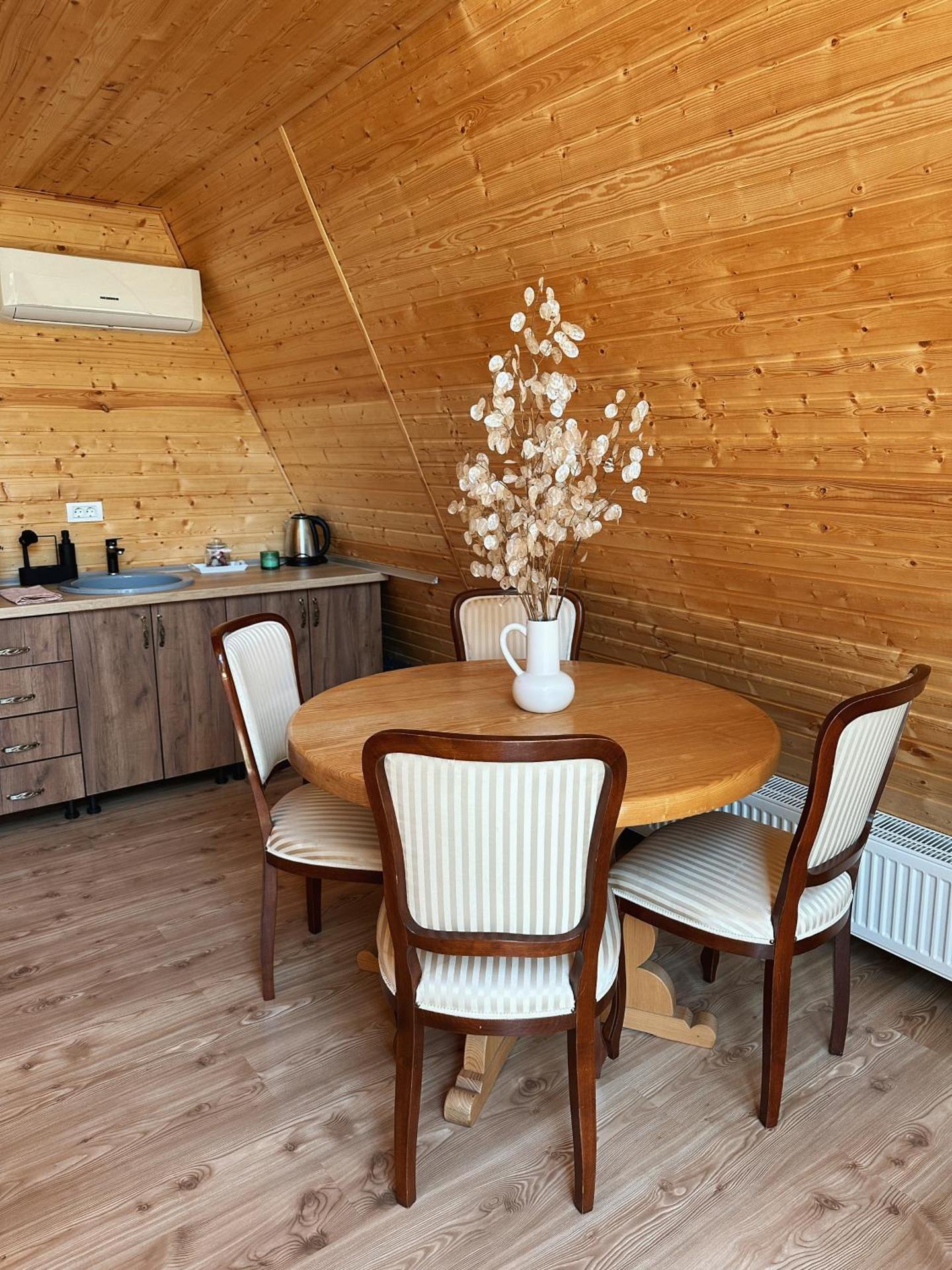 4-personersværelse med eget badeværelse