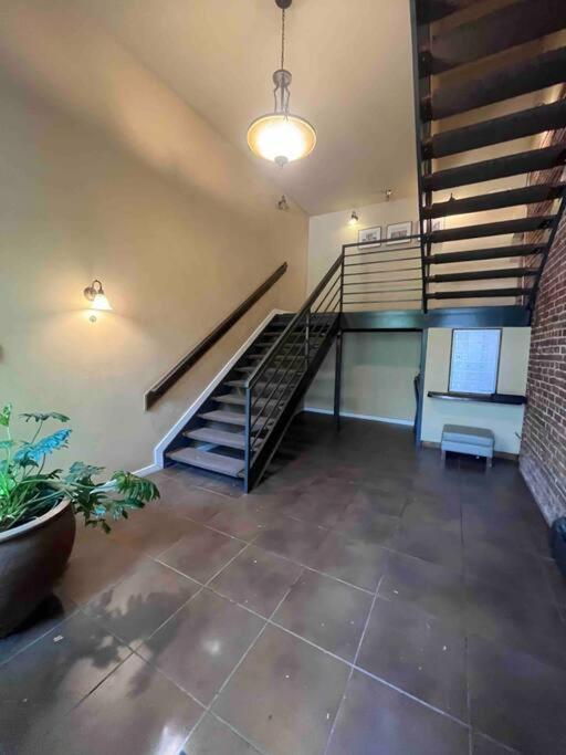 Affordable & Chic RiNo/LoDo/Dtown Loft- Walkable