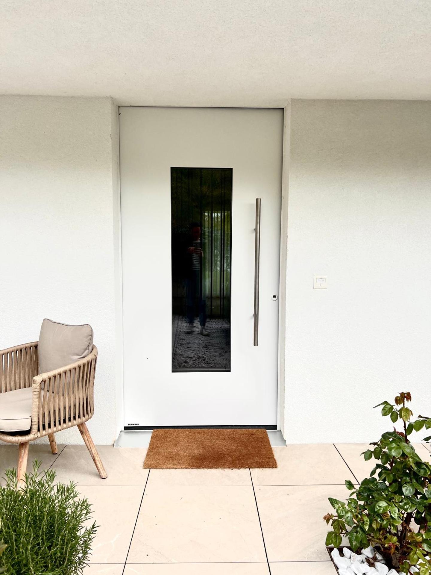 Lakeview Homestay - Private Guest Rooms & Bathroom