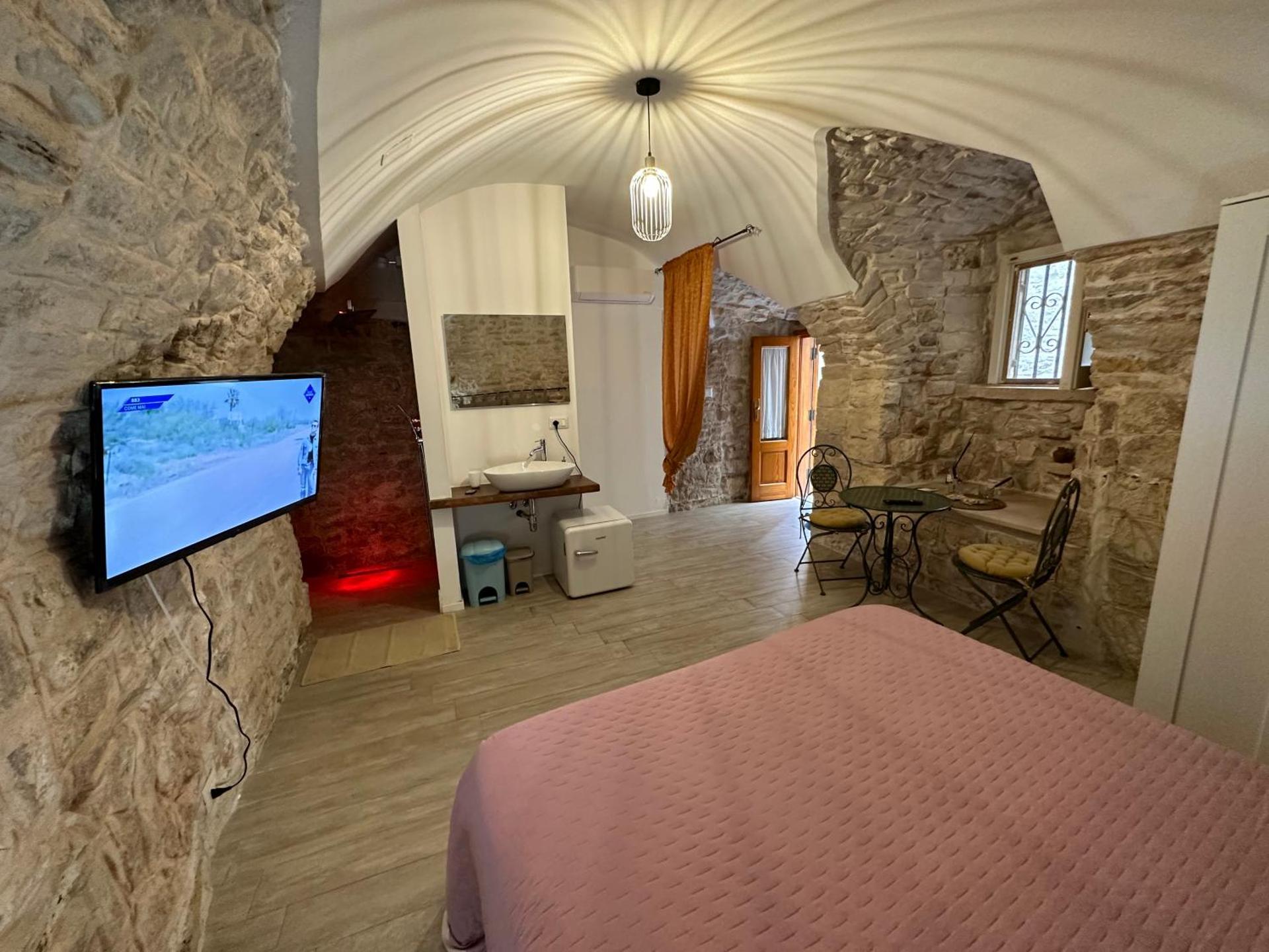 Giovinazzo Suite Pavone Griffi