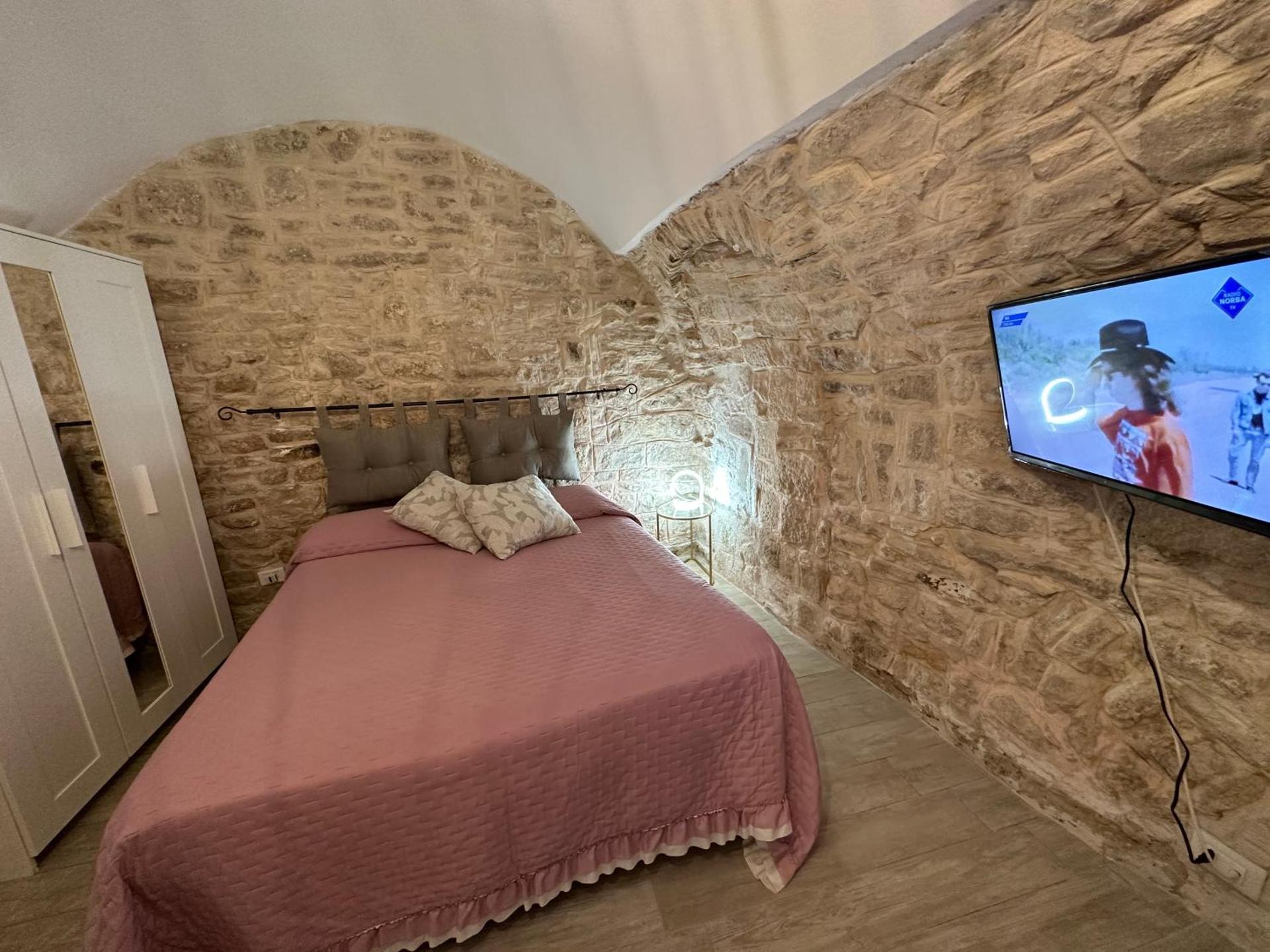 Giovinazzo Suite Pavone Griffi