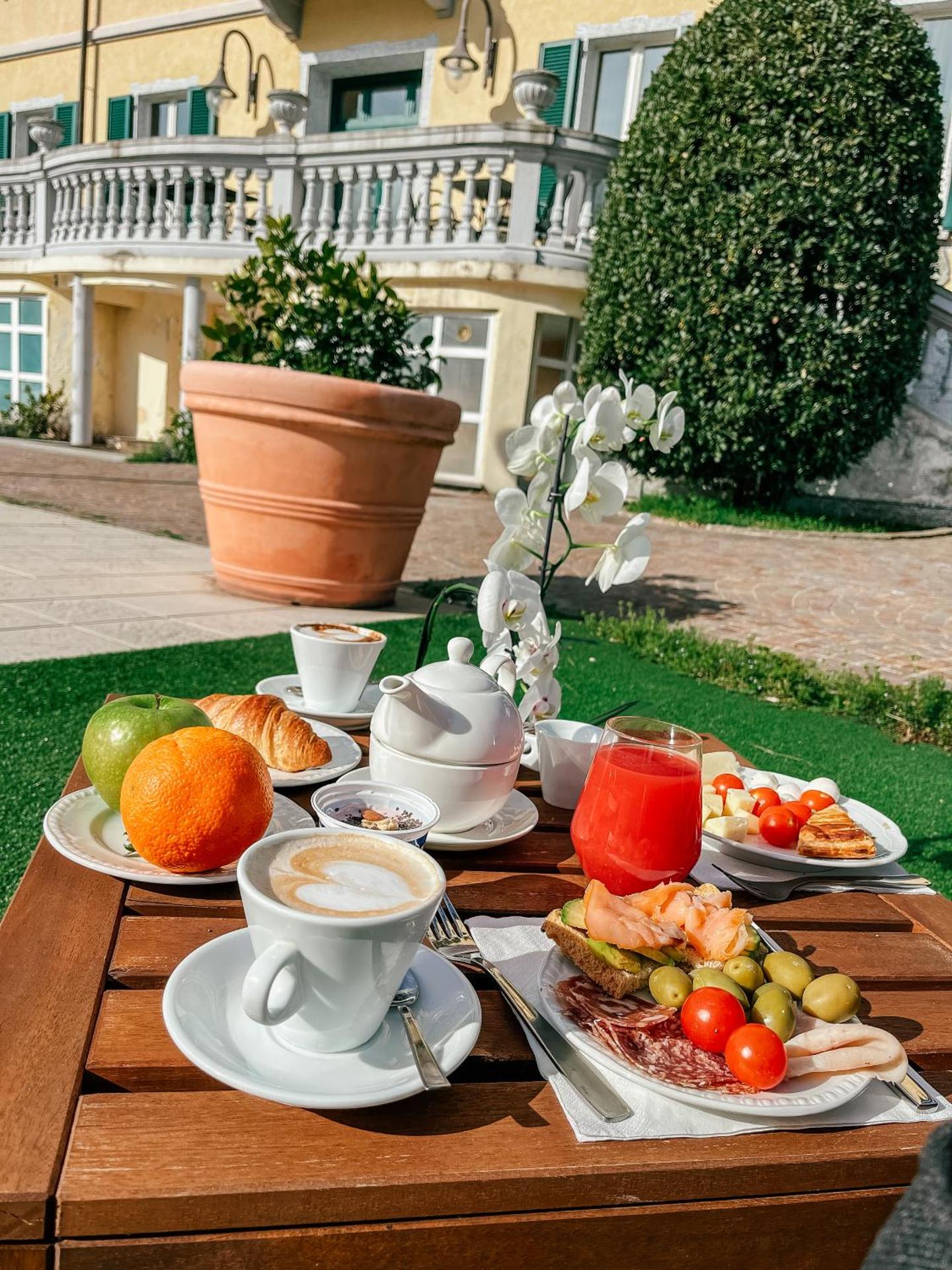 Continental breakfast