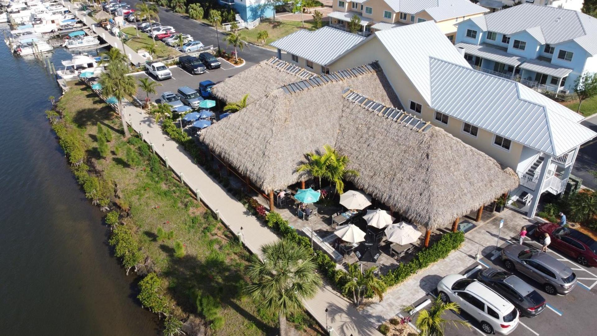 Unique Houseboat Rental