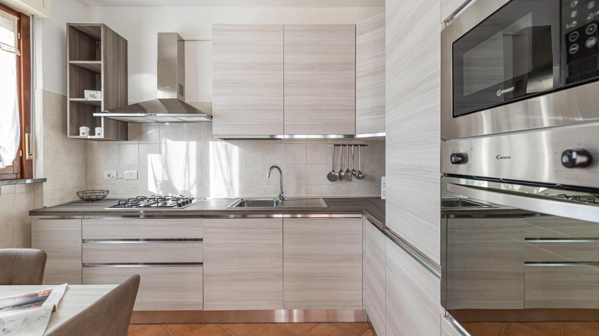 Kitchen or kitchenette