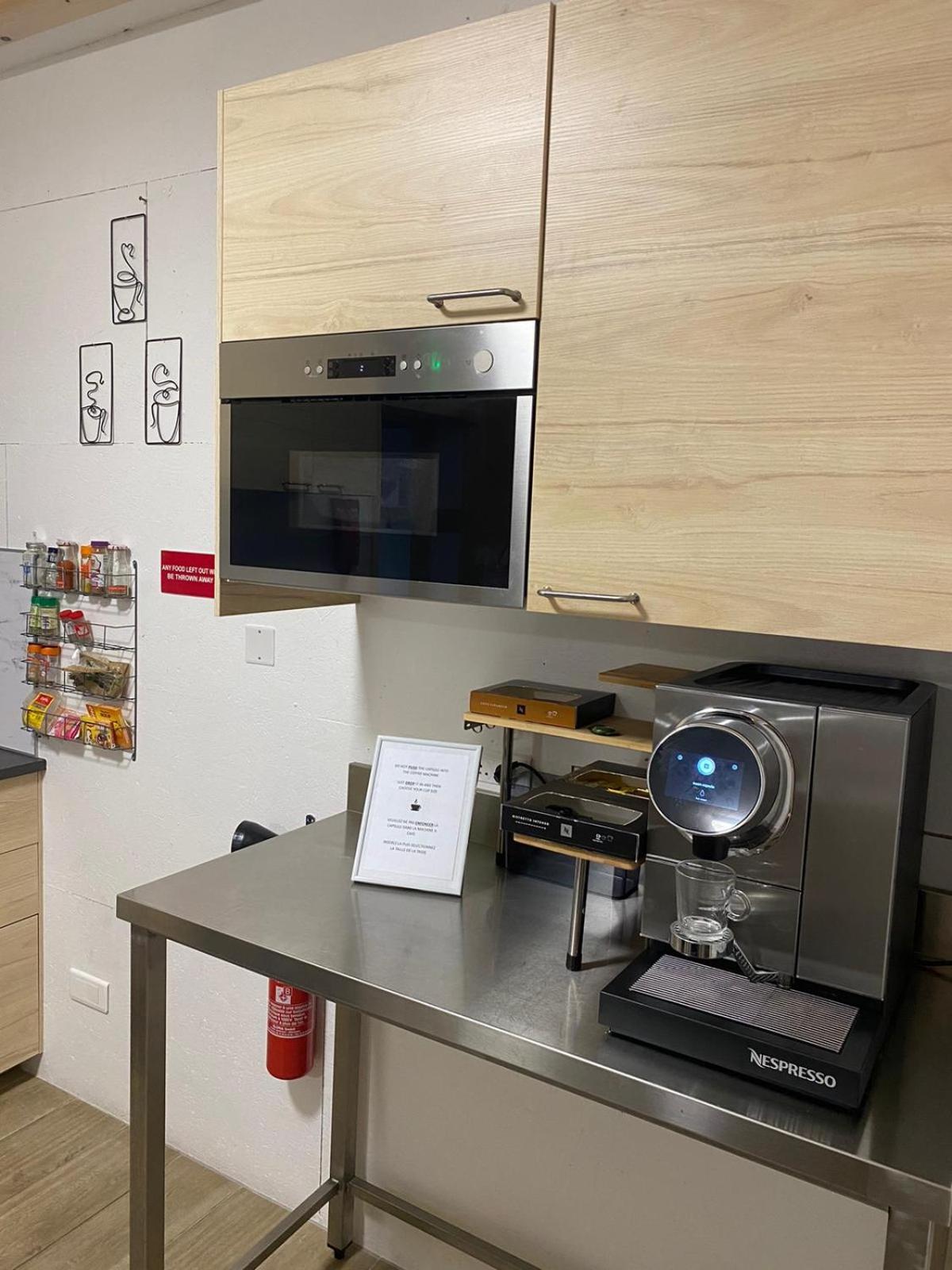 Coffee/tea facilities