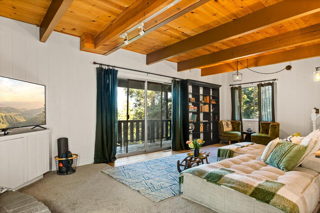 Romantic & Family Friendly Chalet In The Woods