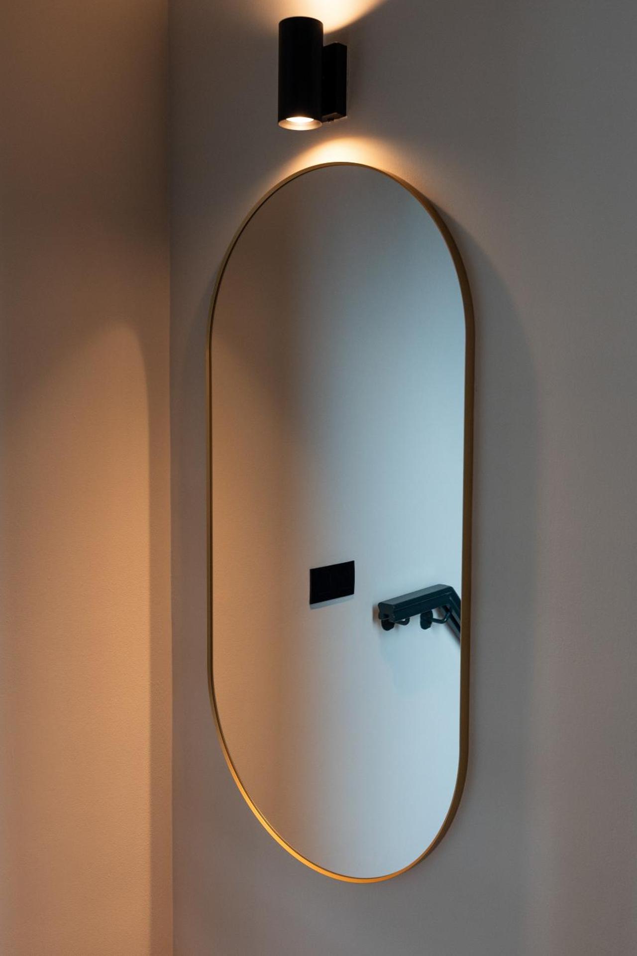 Spacious & Chic House in Center