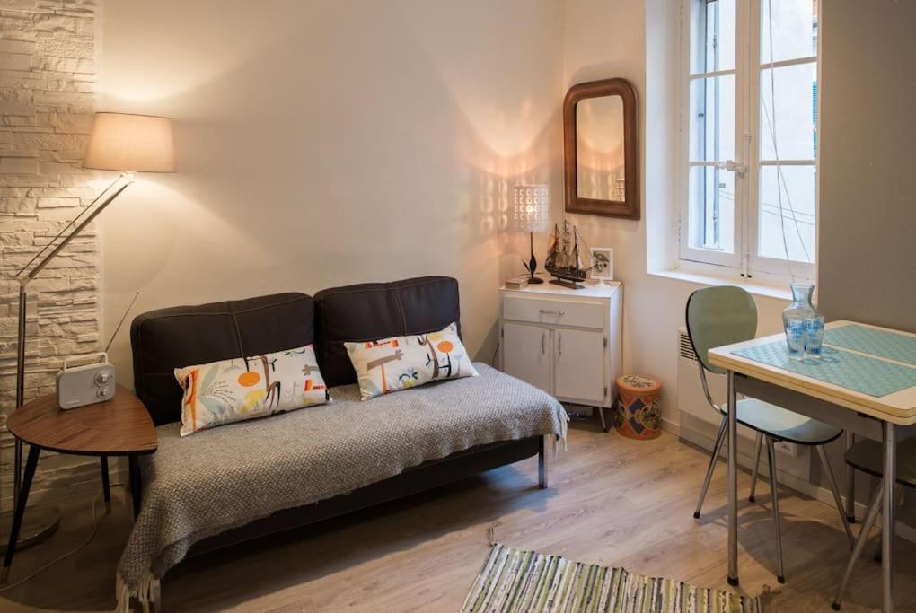 Studio Mars ( climatisé) 10 mn du vieux port , dans le Panier