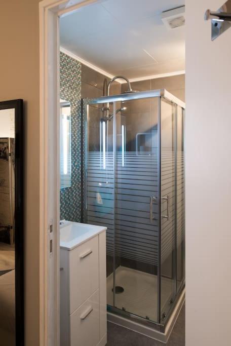 Studio Mars ( climatisé) 10 mn du vieux port , dans le Panier