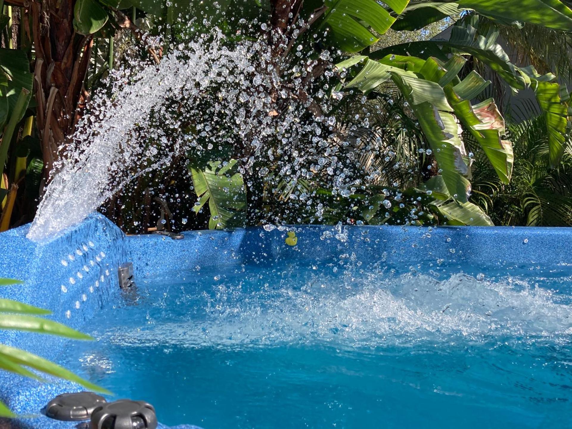 3Gulls Inn Ozona-Boutique Hotel-Steps from Restaurants & Brewery-SwimSpa Pool-Pet Friendly