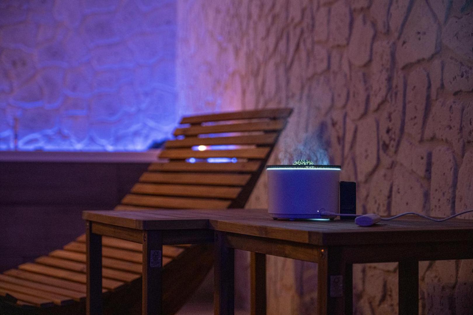 Deluxe Suite with Spa Bath