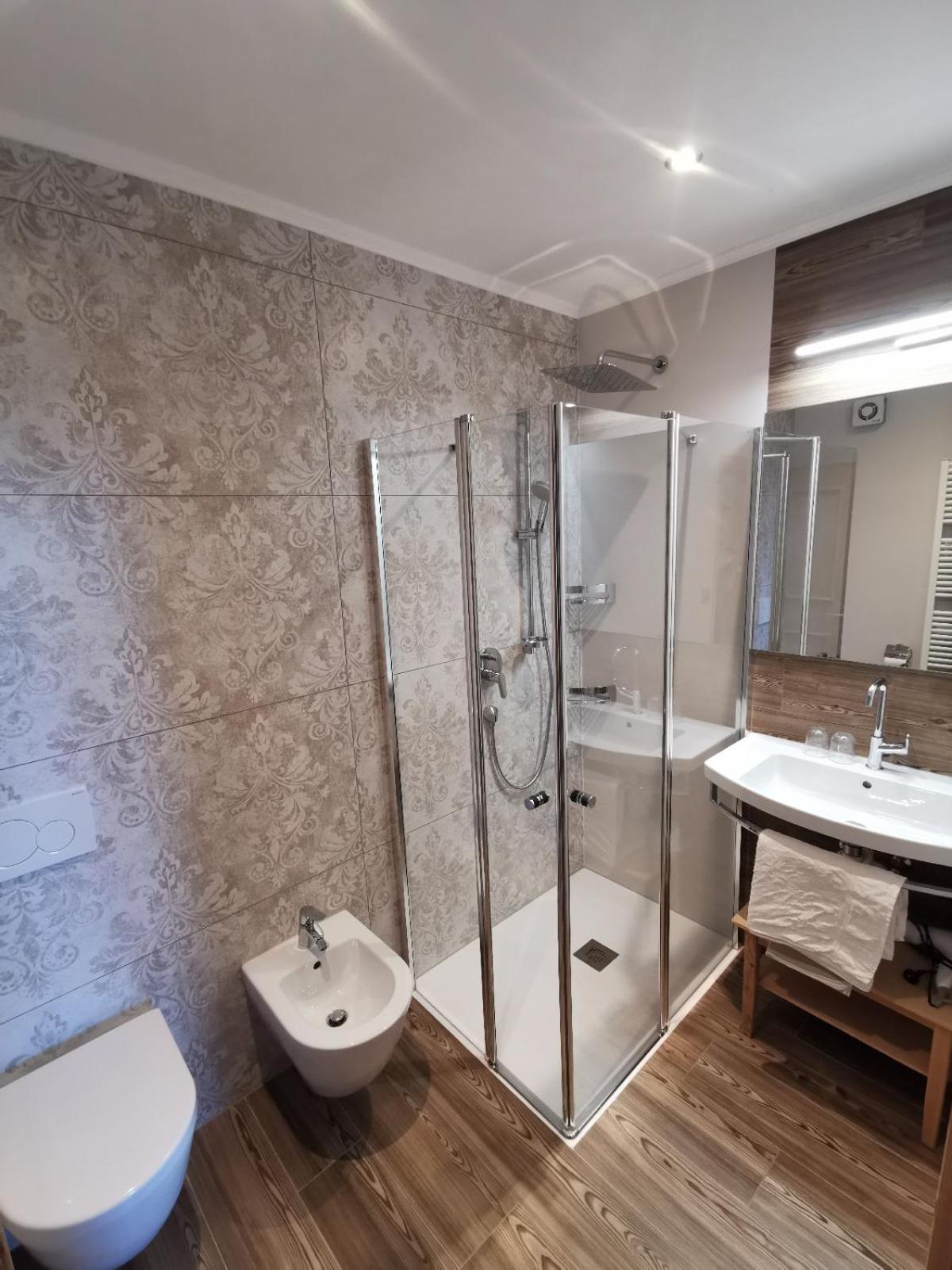 Single Room with Mountain View