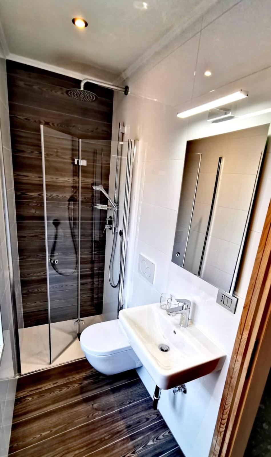 Single Room with Mountain View