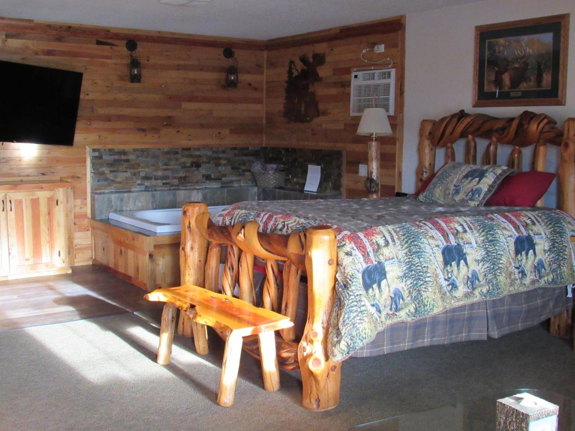 The Woodsman Country Lodge Motel