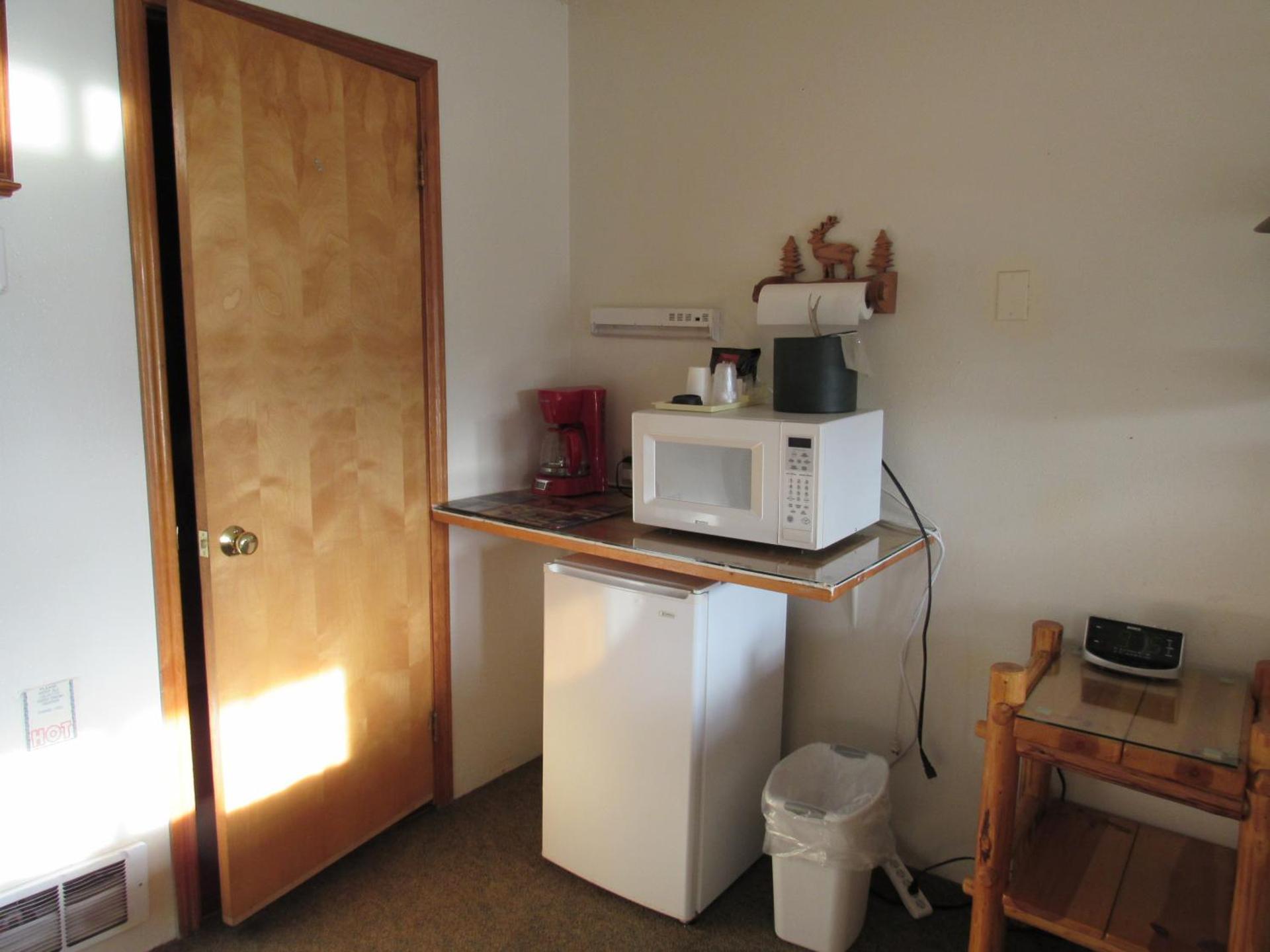 The Woodsman Country Lodge Motel