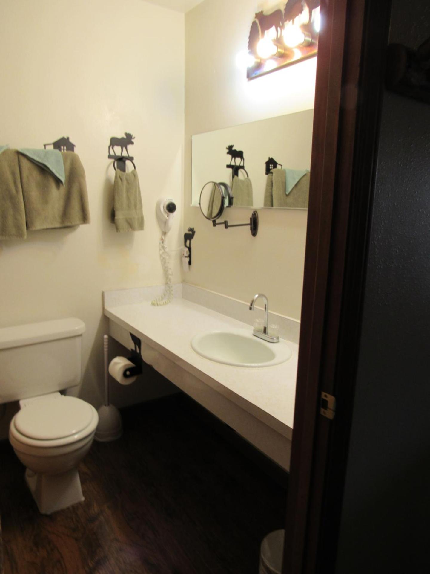 The Woodsman Country Lodge Motel