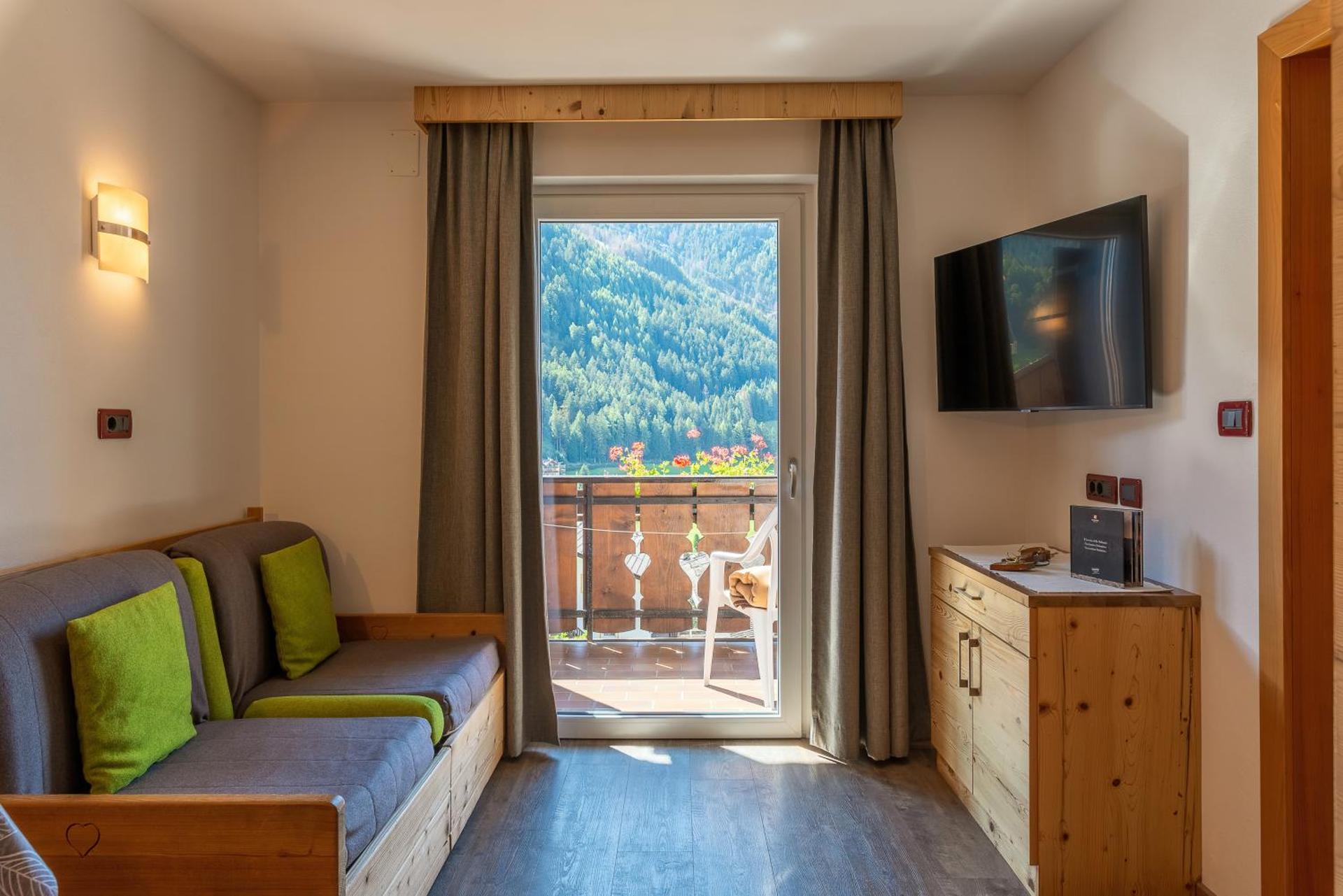 Two-Bedroom Apartment (6 Adults)