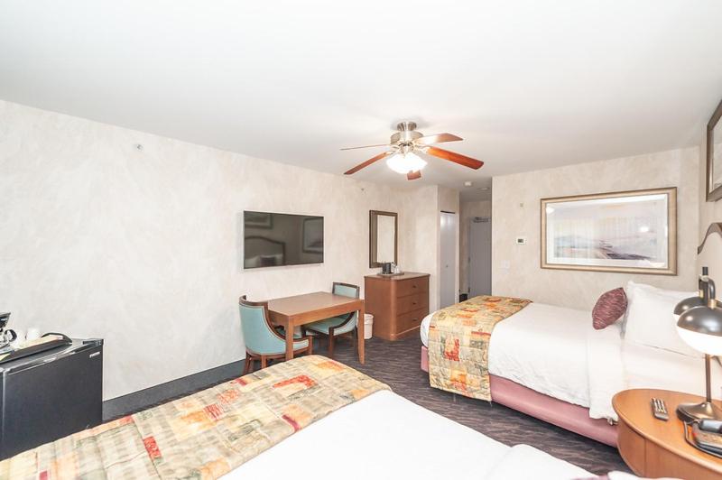 Queen Room with Two Queen Beds, Mobility/Hearing Access and Roll-In Shower, Non-Smoking