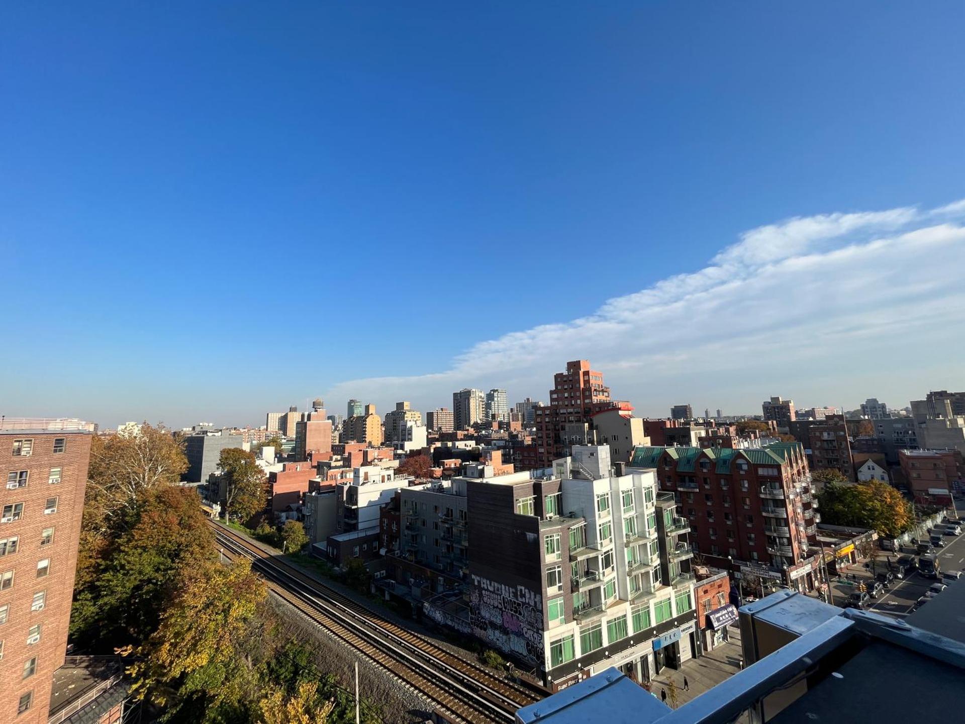 Starlight Hotel Near LGA Airport