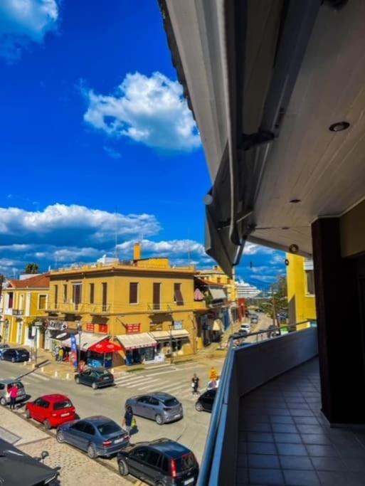 Theasis Luxury Apartment