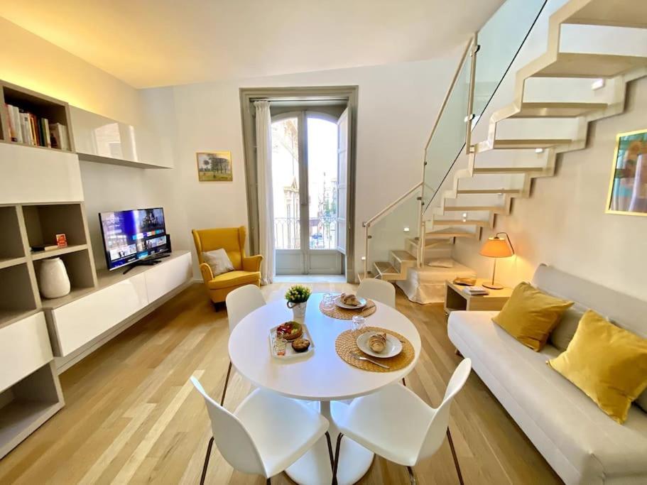 The Unique Loft Maqueda - in the city centre