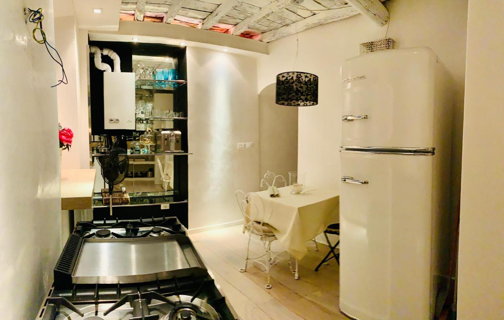 Kitchen or kitchenette