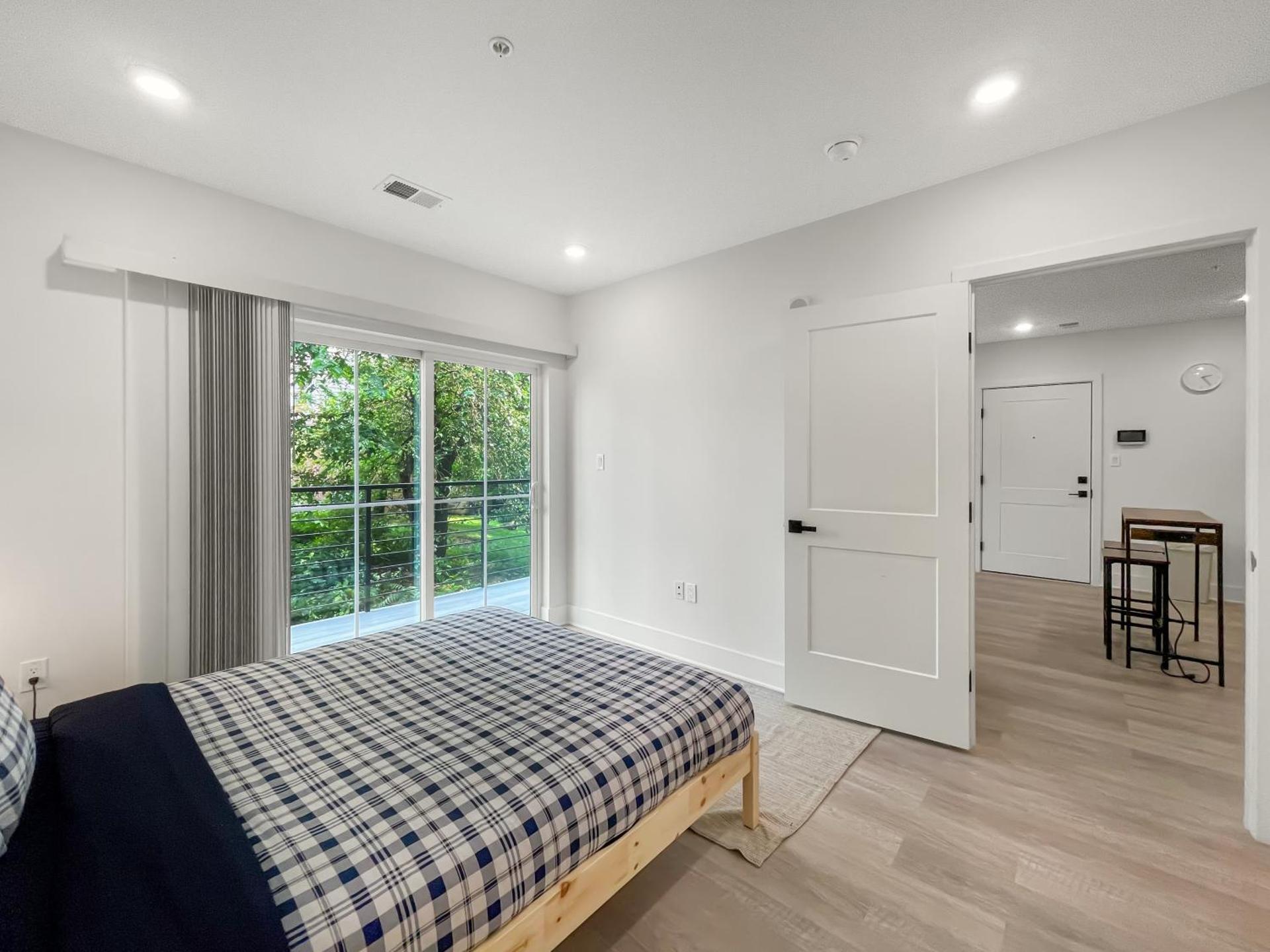 Apartment with Balcony