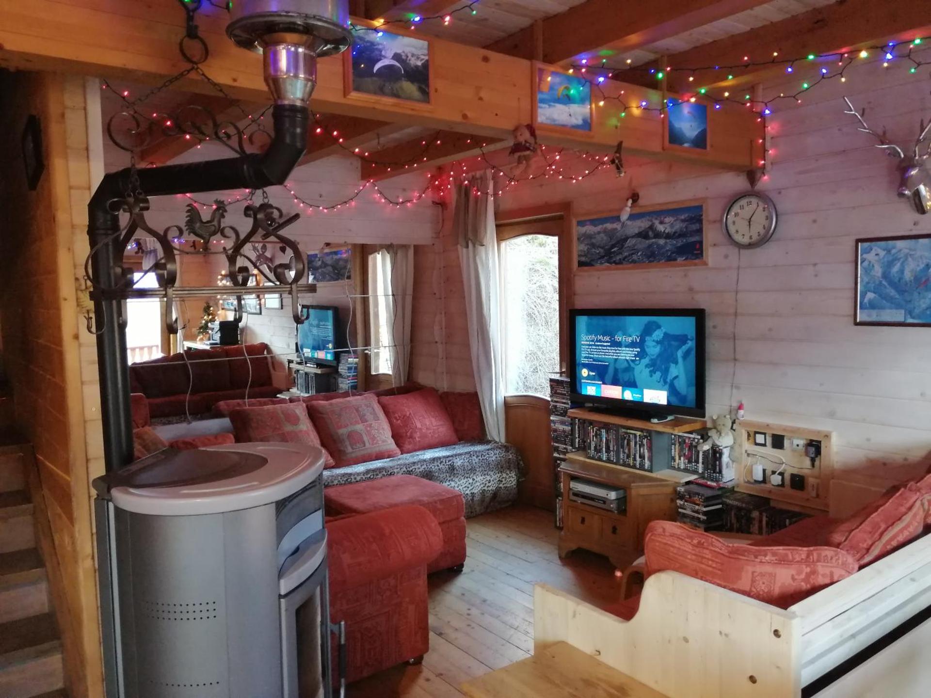 Communal lounge/ TV room