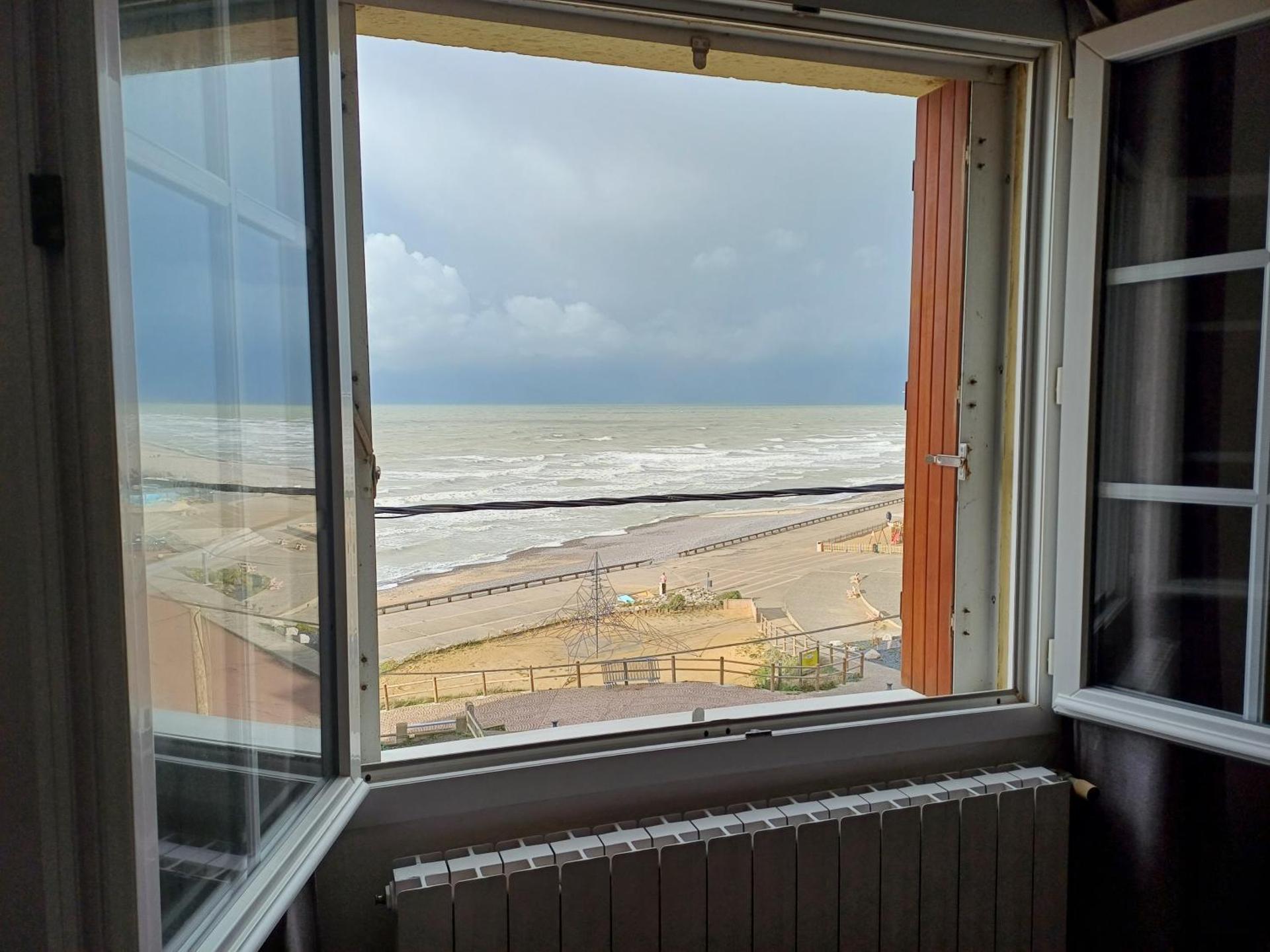 Au gré des marées 2 appartement face à la mer 2ème étage