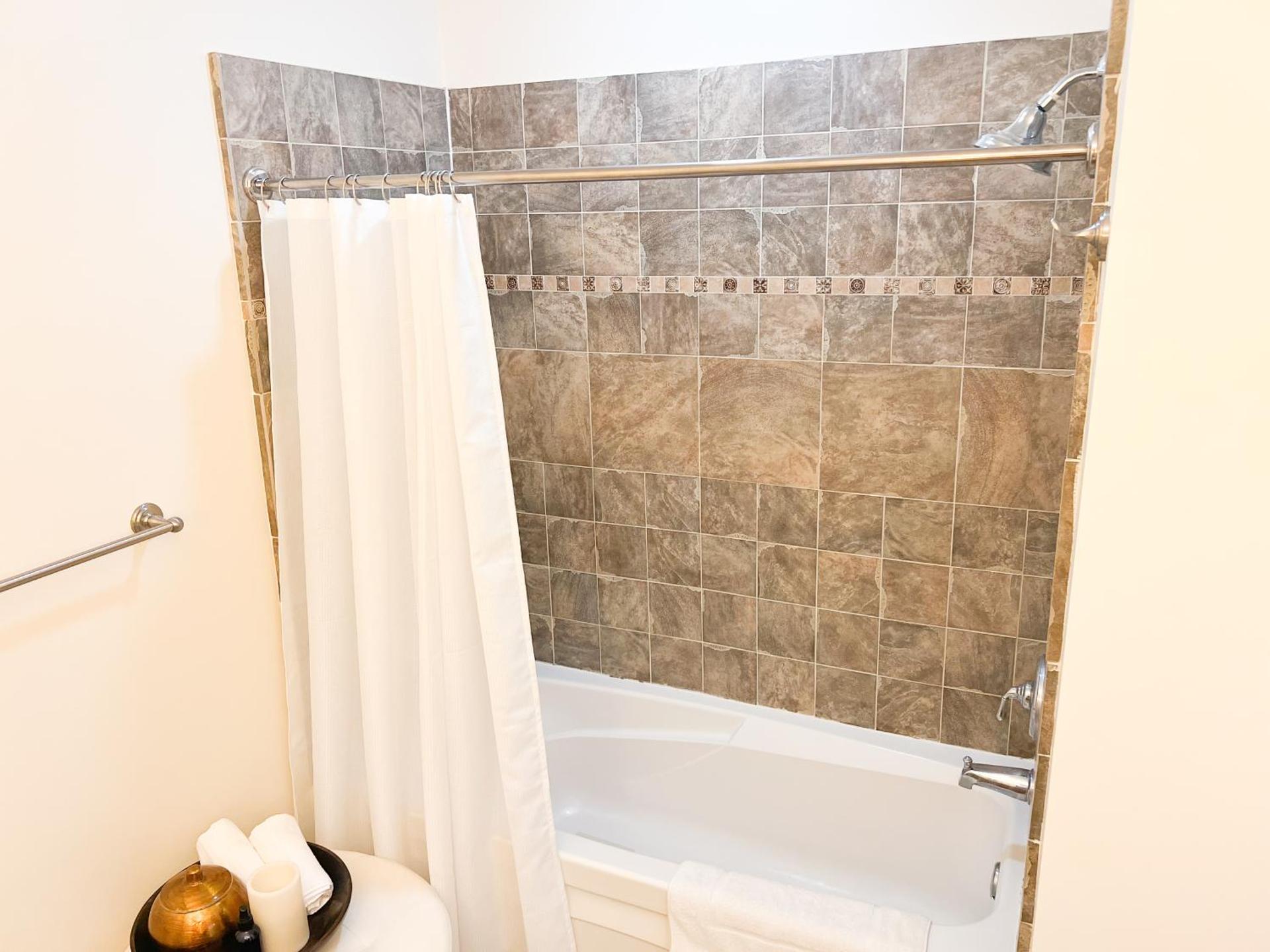 Cozy Mountain View Condo