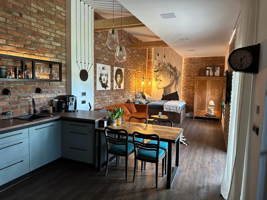 Design apartmán v zahradě