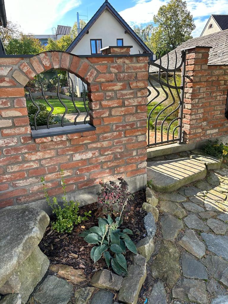 Design apartmán v zahradě