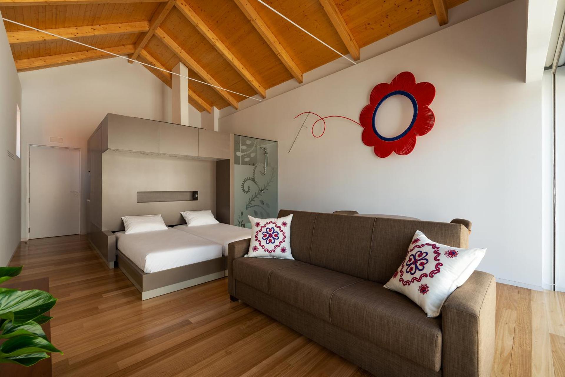 Photo of the whole room