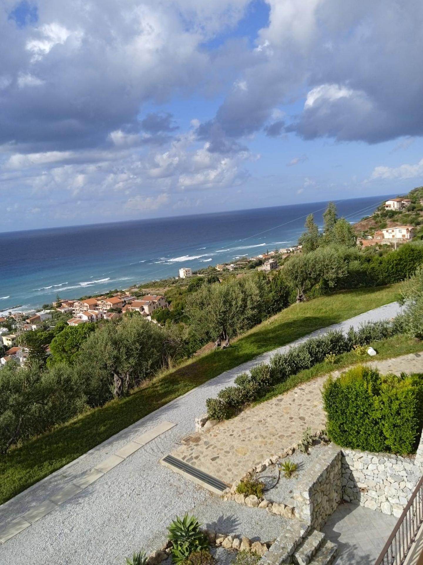Inner courtyard view