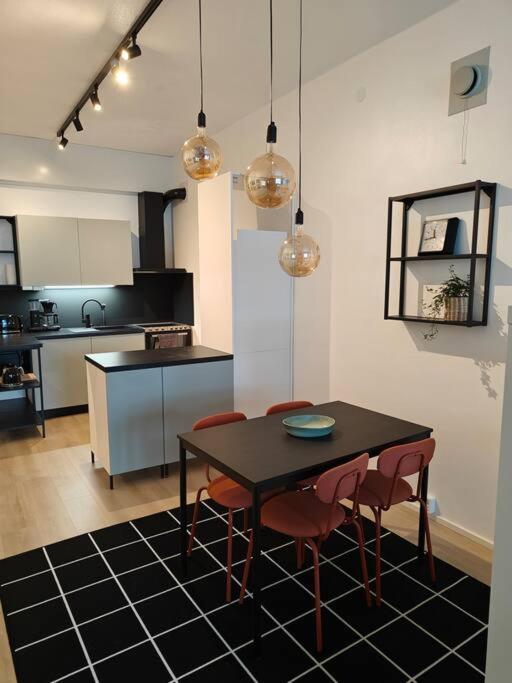 Brooms - Newly renovated central studio apartment