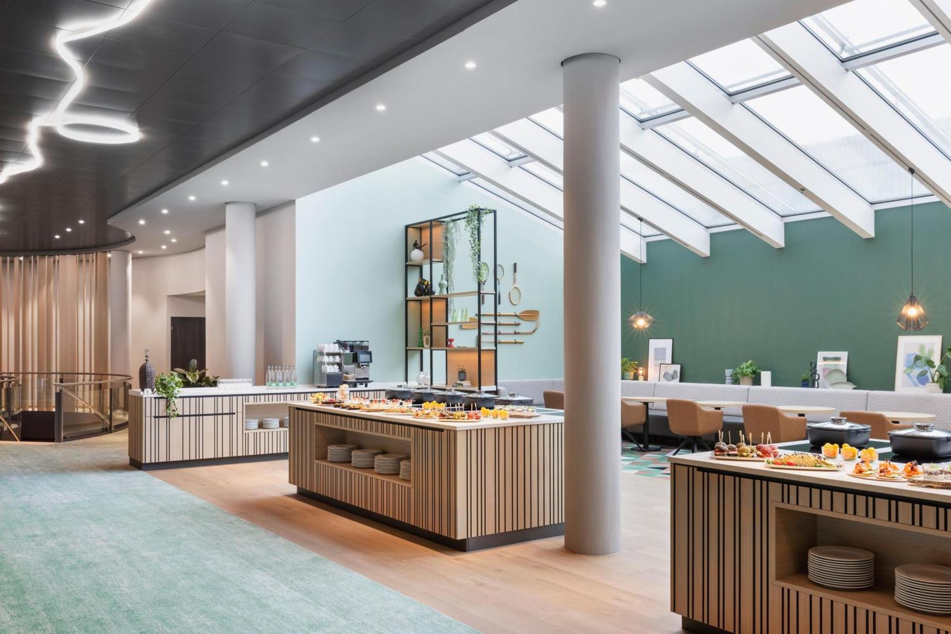 Meeting/conference room